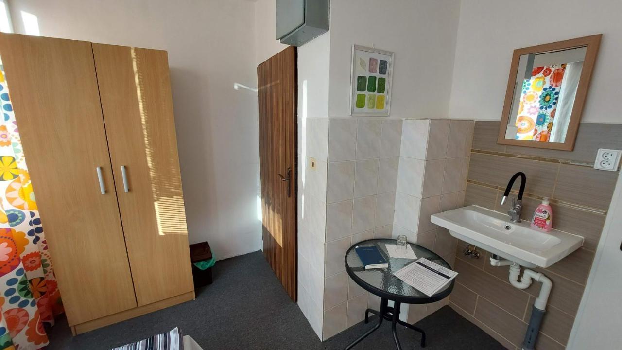 Penzion Saris Прешов Экстерьер фото