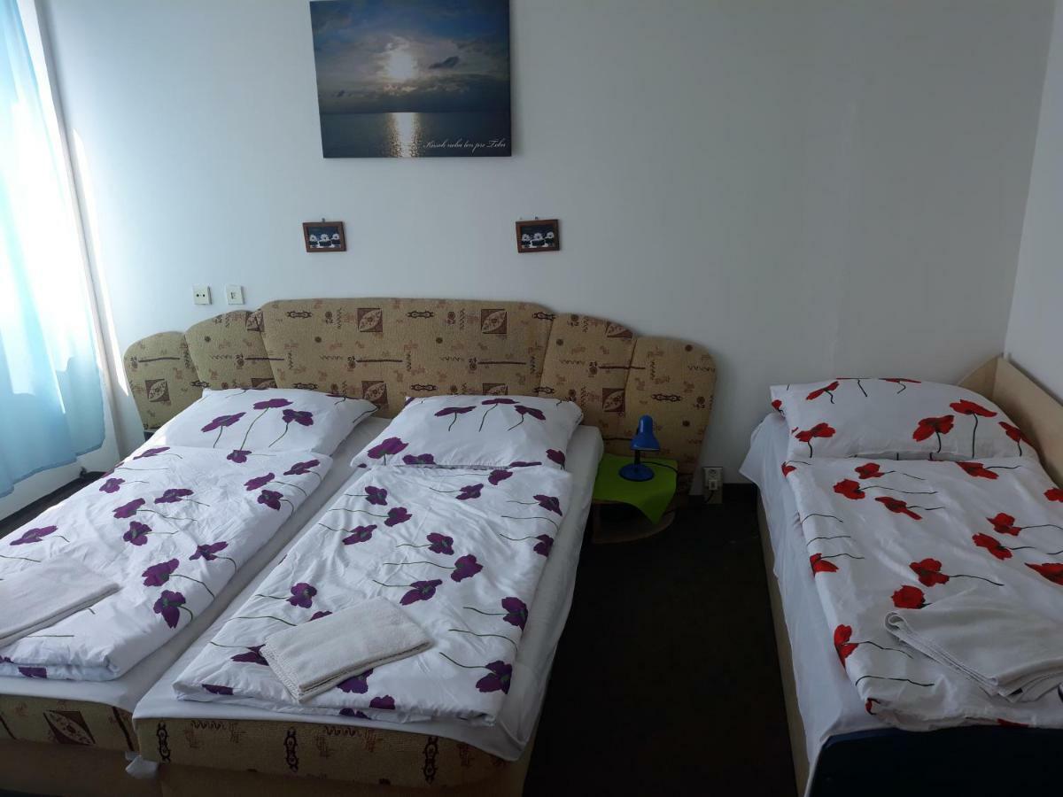 Penzion Saris Прешов Экстерьер фото