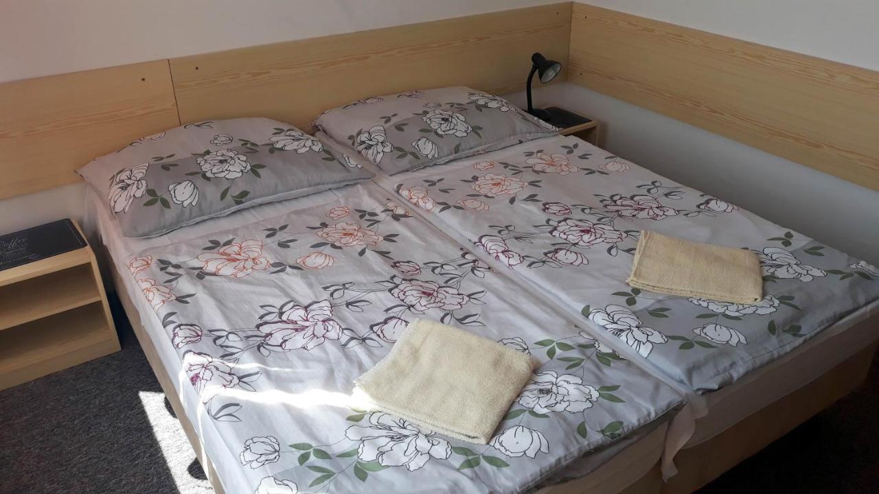Penzion Saris Прешов Экстерьер фото