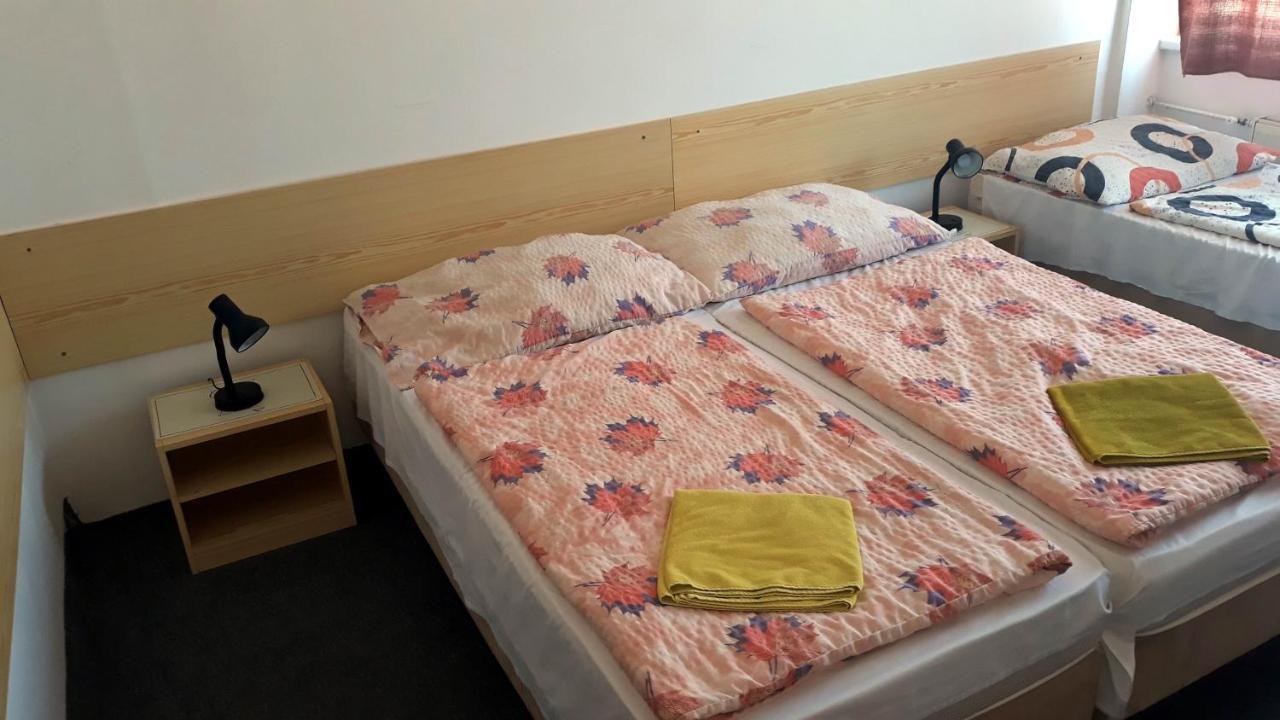 Penzion Saris Прешов Экстерьер фото
