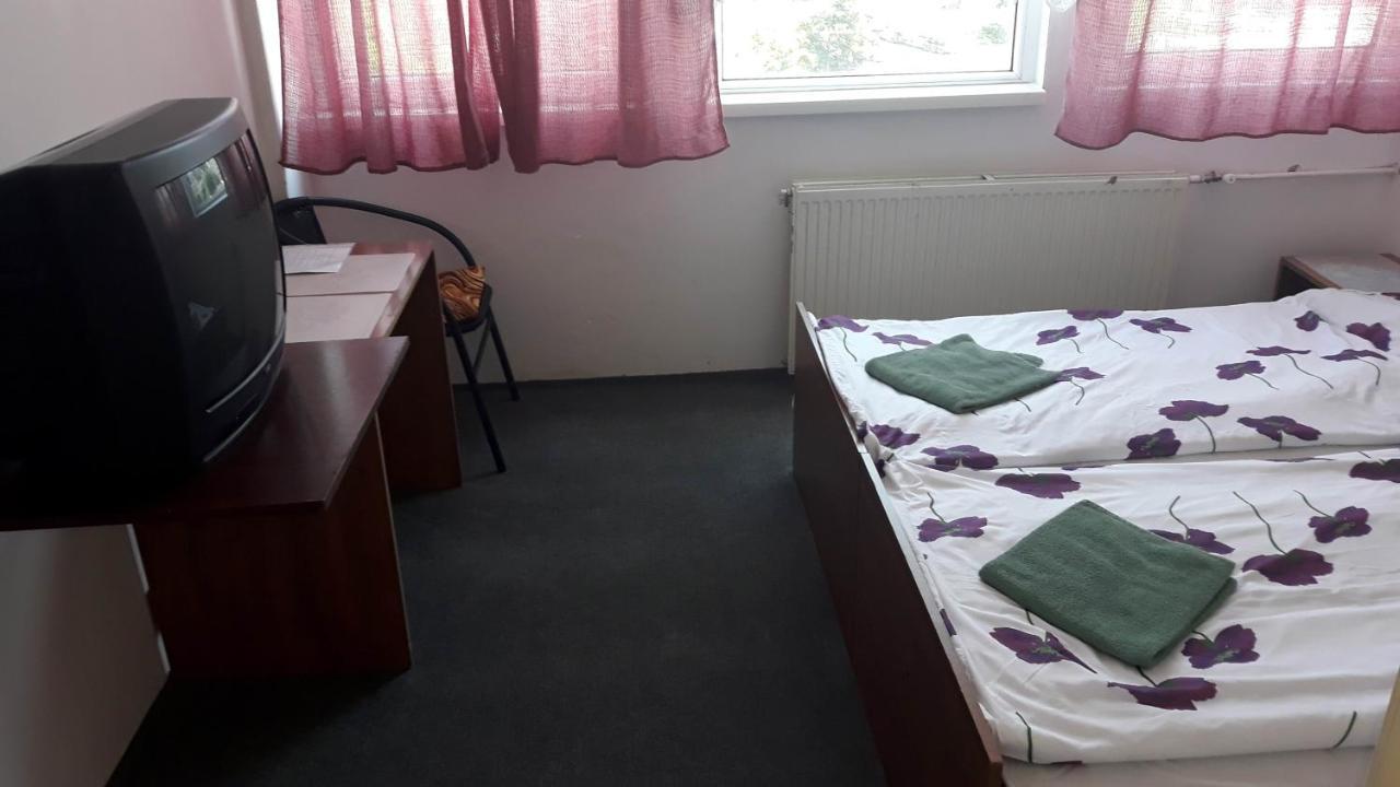 Penzion Saris Прешов Экстерьер фото